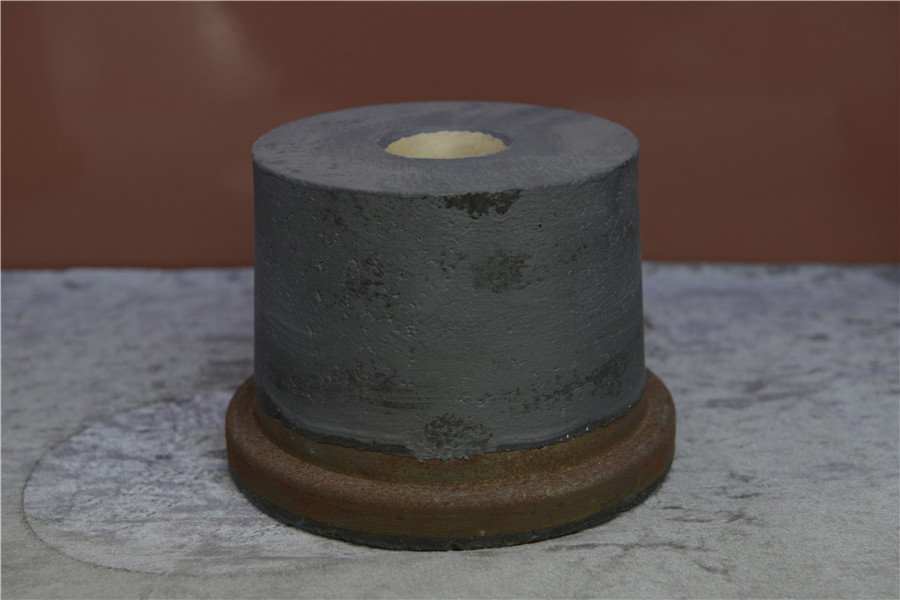 在生产耐火砖时用液压压砖机有哪些优势？定制耐火材料厂家为您解说